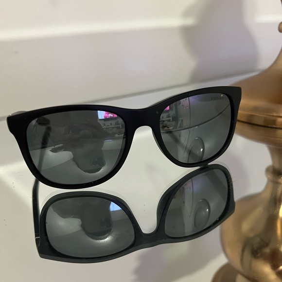 Prada Linea Rossa Flask SPS01U - Picture 3 of 4